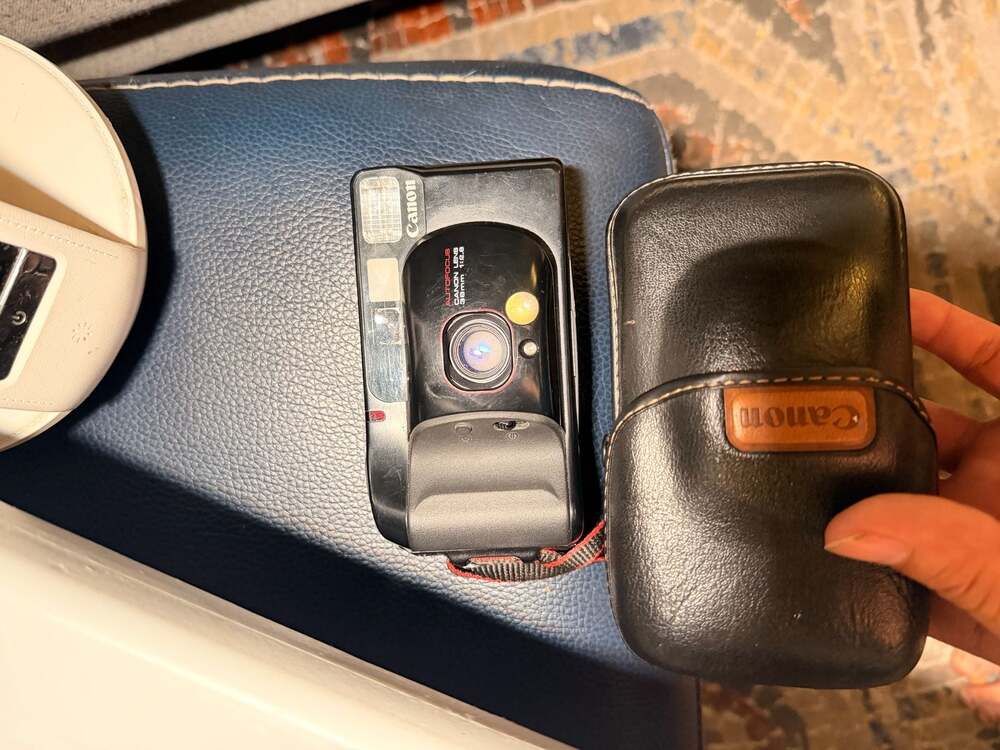 Canon Sure Shot Supreme 35mm Point and Shoot Film Camera with 38mm f/2.8 Lens - Picture 5 of 5